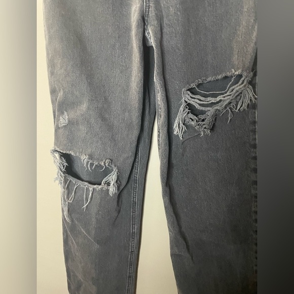 Garage Distressed Black Women's High Rise Wide Leg Jeans Size 5 - Picture 2 of 5